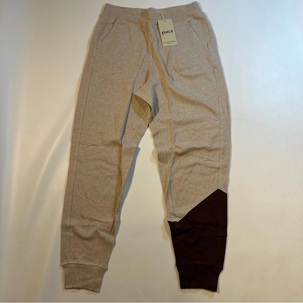 NWT Pact 100% Organic Cotton Airplane‎ Joggers Wheat Heather W Mahogany Small